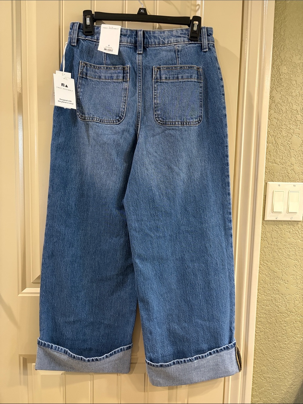 Women’s Wide Leg High Waisted Jeans by Free Assembly Brand. NWT! - Picture 16 of 16